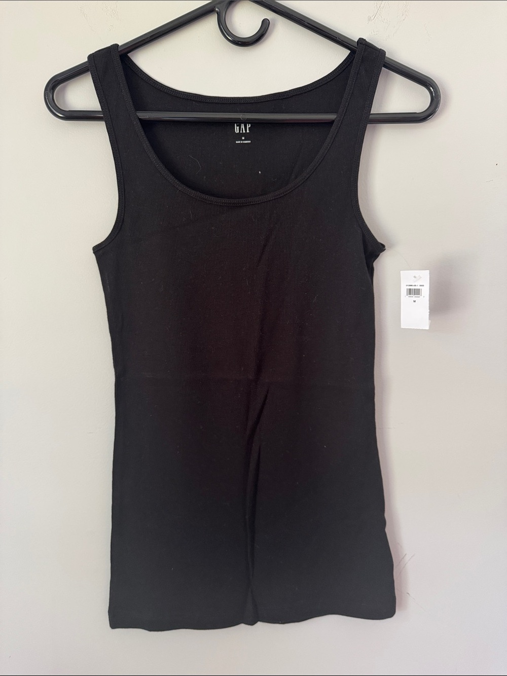 🆕 GAP Factory Black Scoop Neck Tank Top - M